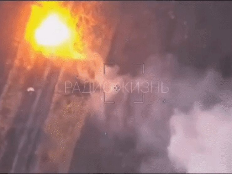 Theo Forbes, Quân đội Ukraine đã thiệt hại gần 1/5 số xe tăng Leopard 2 do Đức tặng, với 6 chiếc trong số đó bị thiệt hại chỉ trong tuần trước. Đây là một đòn nặng nề đối với lực lượng xe tăng vốn đang rất mỏng của Ukraine, vì Đức có kế hoạch chỉ có thể cung cấp thêm 14 chiếc Leopard 2A4 vào năm tới.