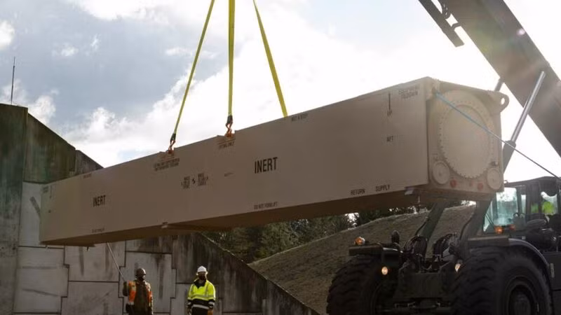 Đầu năm nay, hai bệ phóng tên lửa siêu thanh đã được vận chuyển đến một địa điểm không được tiết lộ, nhưng không có tên lửa nào trong bệ phóng, và hai bệ phóng trống rất giống với bệ phóng tên lửa “Black Hawk” được tiết lộ trước đó.