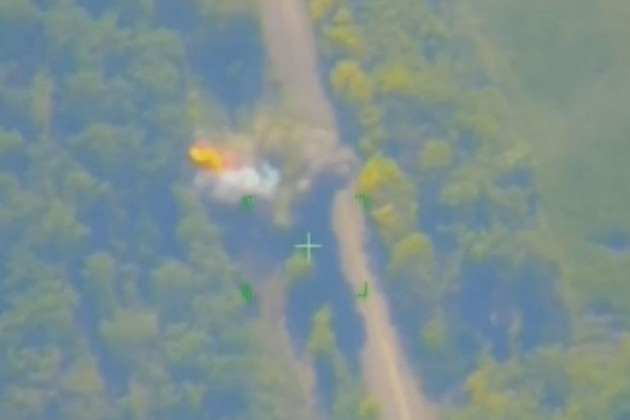 Việc vũ khí của phương Tây đang dần bị Nga “bắt bài” ở chiến trường Ukraine, mới đây trang Anna News, đã đăng một video về vụ phá hủy một bệ phóng tên lửa cơ động HIMARS của Quân đội Ukraine.