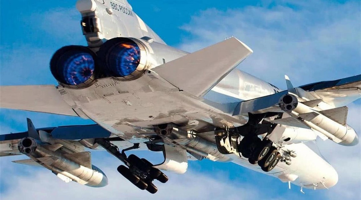 Đối với Ukraine, khi đối mặt với các cuộc tấn công tầm xa của Nga gần đây, họ gần như không có sức mạnh để đối đầu. Tuy nhiên hệ thống tuyên truyền của Ukraine cho rằng, Nga đã hết vũ khí hiện đại, khi phải sử dụng những tên lửa chống hạm Kh-22, được đưa vào biên chế Quân đội Liên Xô từ những thập niên 1960.