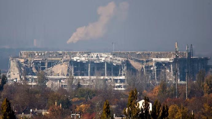 Khi Moscow tiến hành chiến dịch quân sự đặc biệt tại lãnh thổ Ukraine hồi tháng 2 vừa rồi, mặc dù với hỏa lực mạnh, nhưng gần 9 tháng qua, quân Nga không thể đẩy lùi quân Ukraine phòng ngự tại sân bay Donetsk.