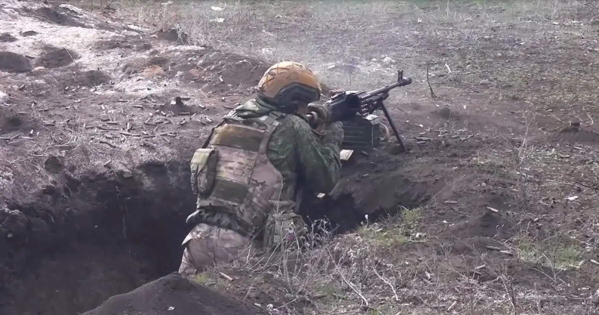 Các đơn vị RFAF đang chiến đấu ở khu vực quận Krasnoyarsk, tỉnh Belgorod cho biết, họ thực sự không thể hiểu được những gì đang diễn ra trong tâm trí của lãnh đạo Bộ Tổng tham mưu Ukraine, khi liên tục tổ chức tấn công vượt biên giới một cách vô ích, tại cùng một địa điểm trong suốt một tháng. (nguồn ảnh Military Review, Al Jazeera, Ukrinform, Kyiv Post). 