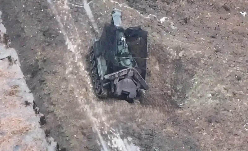 Quân Nga đã đánh chặn mũi tấn công này của AFU bằng UAV FPV và hỏa lực pháo binh. Sau đó, quân Lữ đoàn bộ binh cơ giới sơn cước số 34 của RFAF xung phong, bắn cháy một xe tăng, một xe bọc thép; số còn lại nhanh chóng rút lui, nhưng bị hỏa lực pháo binh Nga truy sát.