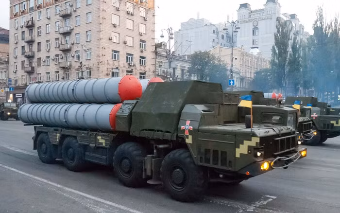 S-300PS là những hệ thống phòng không tầm xa của Ukraine từ thời Liên Xô và đang đi dần về con số 0, do tiêu hao trong chiến đấu. Các hệ thống phòng không có nguồn gốc từ phương Tây đang mở rộng nhanh chóng và thay thế dần vũ khí phòng không của Ukraine, có từ thời Liên Xô. 