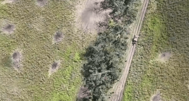 Hướng chiến trường phía bắc Ukraine, Quân đội Nga tiến công thuận lợi - Hình 6 Huong chien truong phia bac Ukraine, Quan doi Nga tien cong thuan loi-Hinh-6