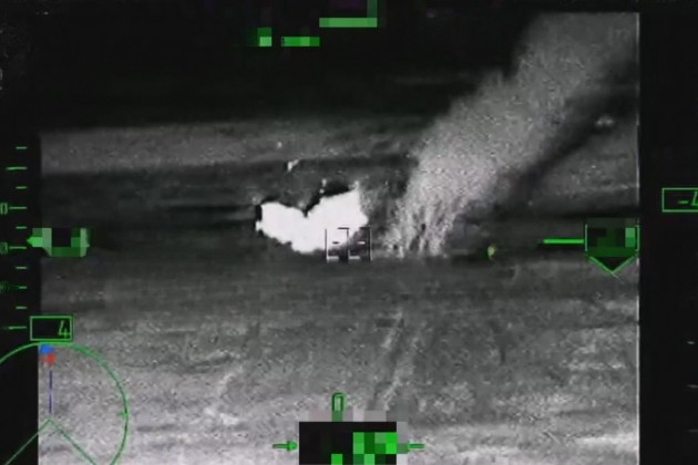 Chiếc xe chiến đấu bộ binh Bradley đầu tiên của Mỹ, vừa được bàn giao cho Quân đội Ukraine, đã bị trực thăng vũ trang Ka-52 của Không quân Nga phá hủy gần Vuhledar, thuộc miền Đông Ukraine; thông tin này được kênh Telegram Fighterbomber công bố trong đoạn video.