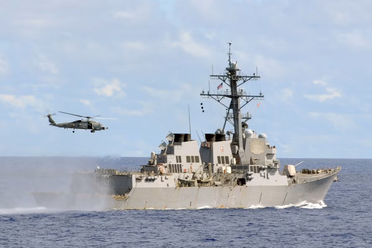 Lực lượng đặc nhiệm săn ngầm của Hải quân Mỹ có tên Greyhound đang được thành lập, bao gồm các tàu khu trục Donald Cook và Thomas Hudner, và từ năm 2022 có thêm tàu Sullivans, và thậm chí sau này Cole và Gravely.