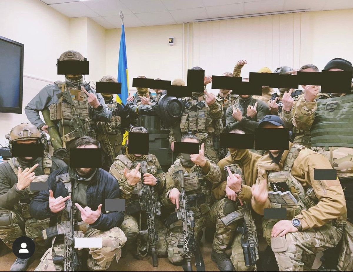 Mặc dù có thông tin lính đánh thuê nước ngoài tại Chasov Yar từ chối chiến đấu, nhưng trước đây, lính đánh thuê đã tham gia tích cực vào việc bảo vệ Chasov Yar. Có thể việc từ chối thực hiện nhiệm vụ chiến đấu, bắt đầu sau khi lính đánh thuê Mỹ Latinh đến thành phố, nhưng họ không ngờ chiến trường lại ác liệt như vậy. Tuy nhiên đây chỉ là một phỏng đoán. 