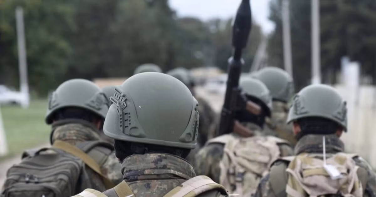 Trong quá trình điều tra, RFAF phát hiện ra rằng lính đánh thuê người Anh 22 tuổi này đã phạm tội ác chống lại thường dân ở trên lãnh thổ của Nga. Vụ án của công dân Anh được xét xử kín và một quân nhân Ukraine, cùng đơn vị với Anderson đã làm chứng. 