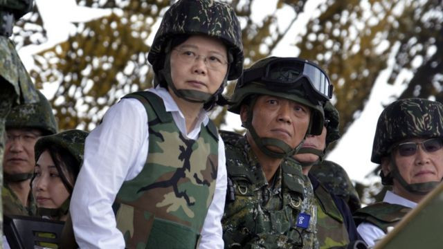 Phát biểu tại lễ kỷ niệm Quốc khánh của Đài Loan ở Đài Bắc ngày 10/10 vừa qua, bà Thái Anh Văn nhấn mạnh, Đài Bắc sẽ không hành động hấp tấp, mà sẽ tăng cường phòng thủ, để đảm bảo rằng không ai có thể can thiệp vào nội bộ của hòn đảo này.