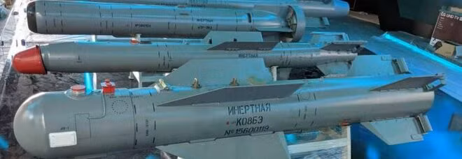 Các thử nghiệm với UPAB-1500B đã được tiến hành thành công vào năm 2019 và UPAB-1500B đã được đưa vào sản xuất hàng loạt. Các nguồn tin của Nga cho rằng, việc sản xuất thậm chí khi đó đã bắt đầu cho một khách hàng nước ngoài.