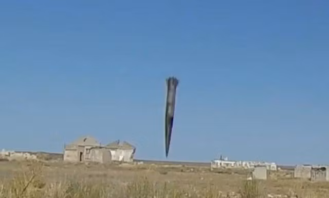 Nếu bình thường, bạn có thể khó hiểu về tên lửa chiến thuật, tại sao lại giới hạn loại tên lửa ở tầm bắn 500 km đến 5.000 km? Những bức ảnh về tên lửa Iskander, giúp bạn hiểu được sức mạnh của loại vũ khí độc quyền của Nga.