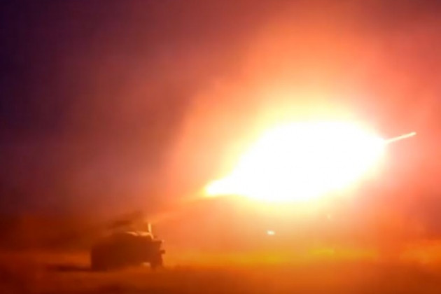 Theo thông tin, lực lượng dân quân LPR đã phóng 60 quả đạn rocket BM-21 Grad MLRS và biến một số vị trí phòng ngự của Quân đội Ukraine, hoàn toàn trở thành đống đổ nát.