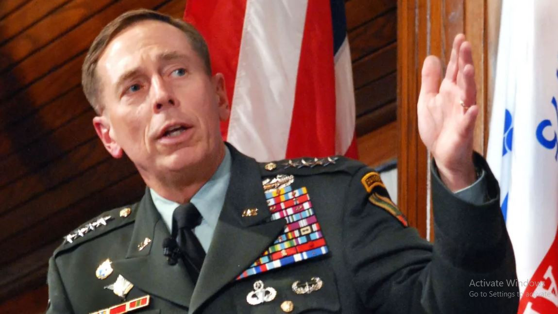 Tướng Mỹ đã nghỉ hưu David Petraeus cũng chỉ ra những đột phá của Lực lượng vũ trang Ukraine ở khu vực Orekhov và Velika Novoselkia; đồng thời tin rằng, cuộc tấn công ở miền nam Ukraine ít nhất sẽ kéo dài 4 tháng. 