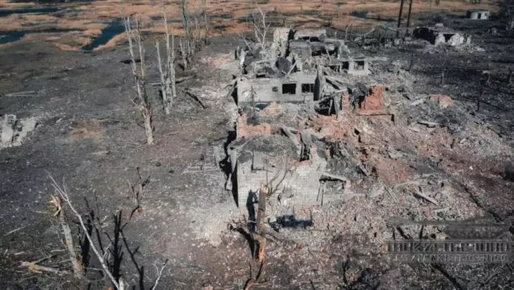 Do trọng lượng riêng của nhiên liệu và sol khí thuốc nổ nhiệt áp lớn hơn không khí, nên chúng dễ phân tán trên mặt đất và xâm nhập sâu vào các hang động hoặc đường hầm. Do đó ngoài tác dụng tiêu diệt mục tiêu trên mặt đất, chúng còn có thể cũng hiệu quả hơn khi tiêu diệt những người trốn trong boongke, đường hầm, chiến hào. 