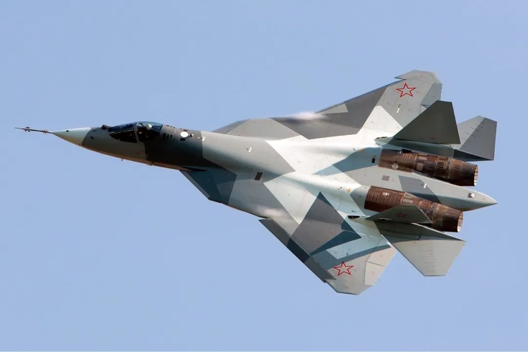 Còn tờ Eurasia Times của Ấn Độ ngày 11/3 cho biết, Su-57 có thể xuất phát từ quân khu phía nam của Nga, và sự xuất hiện của nó, đồng nghĩa với việc tiêm kích tàng hình Nga, lần đầu tiên tham chiến thực tế.