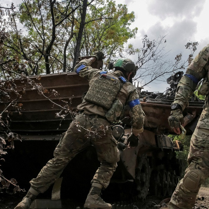RFAF cho biết, họ cũng tiêu diệt hai lính Mỹ trong một chiến dịch quân sự, sự việc này cũng gây ra sự phản đối từ Mỹ. Sau cuộc điều tra, Mỹ tin rằng, Nga đã tăng cường đàn áp lính đánh thuê NATO, khiến tỷ lệ tử vong của người Mỹ ở Ukraine tăng nhanh.