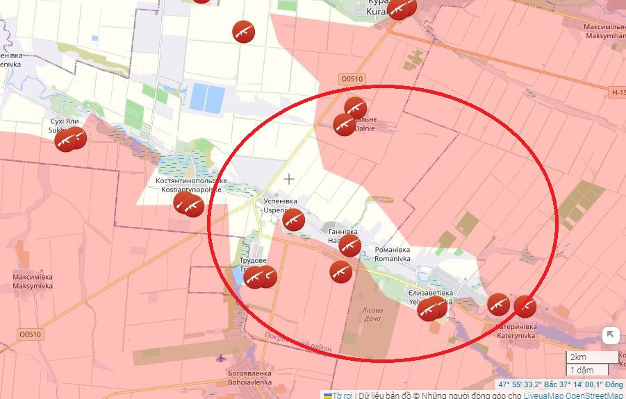 Trong đội hình bị bao vây, Quân đội Ukraine tập trung một số tiểu đoàn bộ binh cơ giới và xe tăng, bị mắc kẹt trong khu vực tập trung Uspenovka- Yelyzavetivka. Cụm Vostok của Nga đã giành cả tuần để chống lại các đợt phản công liều lĩnh của quân Ukraine tại đây. 