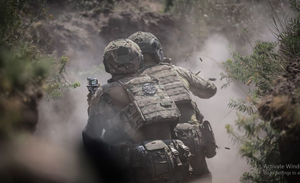 Vào ngày 19/11, Cụm Vostok đã phá hủy một cây cầu quan trọng đối với công tác bảo đảm hậu cần của Quân đội Ukraine cho khu vực Kurakhove, chặn lực lượng tiếp viện và vận chuyển đạn dược của Quân đội Ukraine. Tốc độ tiến quân Cụm Vostok tiến rất nhanh, các đơn vị pháo binh phải tiến 2 đến 3 km mỗi ngày mới đuổi kịp bộ binh.