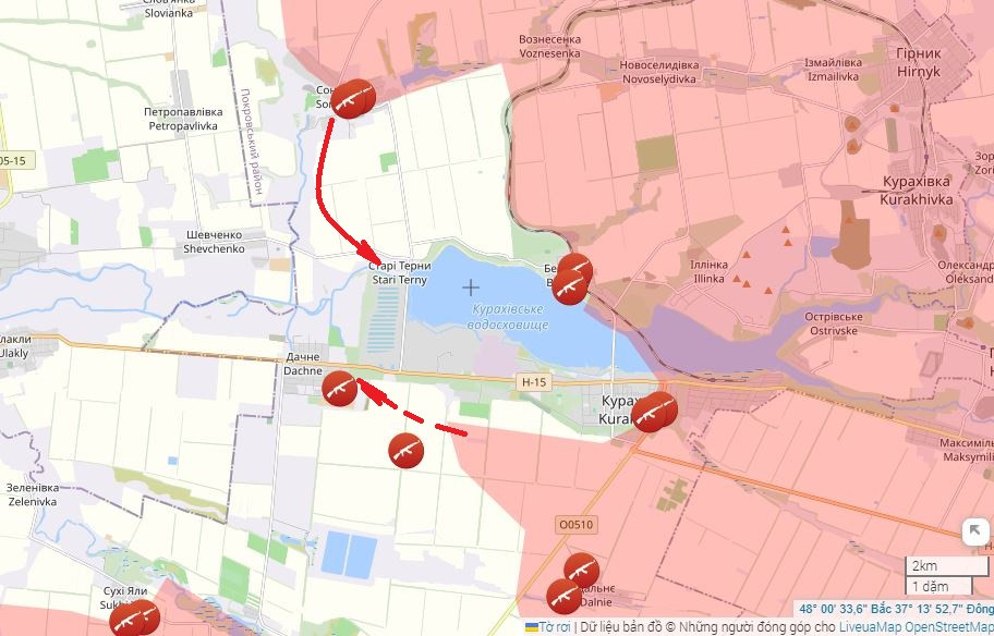 Quan sát trên bản đồ chiến trường Liveuamap (bị cấm ở Nga), cho thấy quân Nga chuẩn bị đóng "cổng tử thần" ở Kurakhove, Quân đội Ukraine chỉ còn cách “cổng tử thần” một đường “mỏng manh”. Trên tuyến phòng thủ dọc sông Sukhi Yaly, Cụm Vostok đã đột phá tới làng Romanovka, cố gắng giảm một nửa quân Ukraine trong vòng vây. 