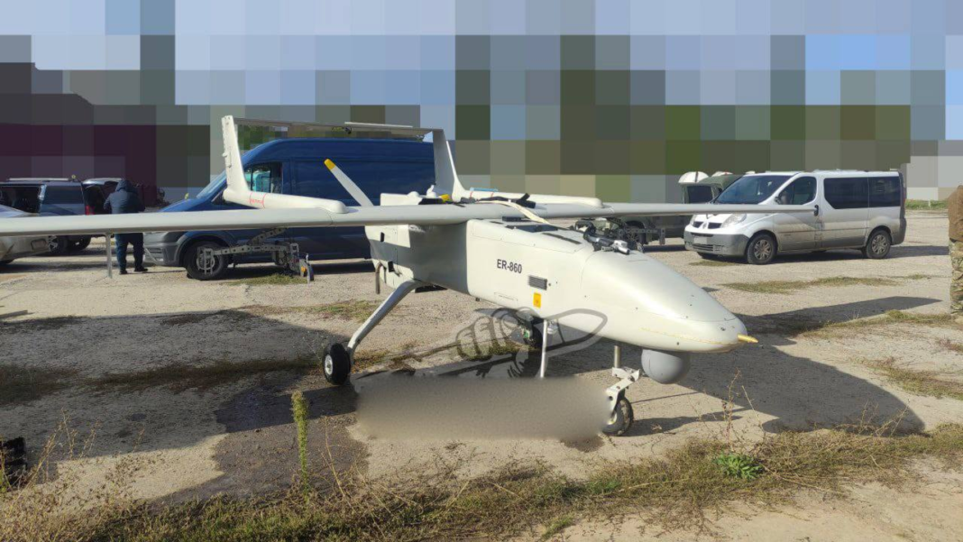 Qua “mổ sẻ” chiếc UAV mà Ukraine bắt giữ được của Nga; phía Ukraine cho biết, chiếc UAV này chỉ mới được sản xuất vào tháng 2 năm nay và đây cũng là chuyến bay đầu tiên và cuối cùng của nó tại chiến trường Ukraine.