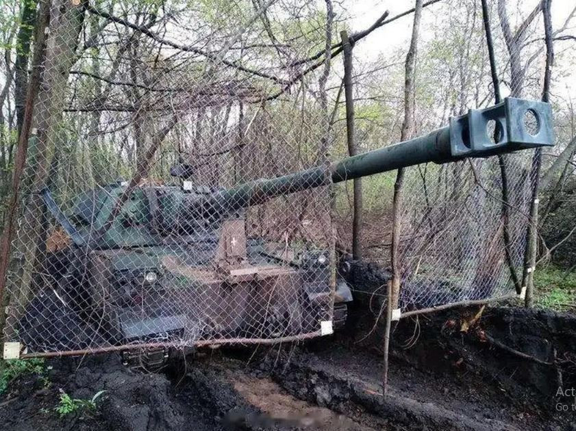 Ứng dụng chiến thuật này không chỉ đòi hỏi người điều khiển UAV phải có trình độ kỹ thuật cao, mà còn đòi hỏi sự hiểu biết sâu sắc về địa hình, thời tiết và khả năng phán đoán chính xác mục tiêu của đối phương.