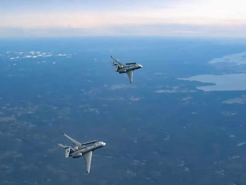 Phạm vi phủ sóng trên biển của radar của Saab ASC 890 không bị hạn chế, cho phép phát hiện và theo dõi các vật thể bao gồm máy bay chiến đấu, trực thăng bay treo, tên lửa hành trình và thậm chí cả các mục tiêu trên biển, có tiết diện nhỏ như mô tô nước.