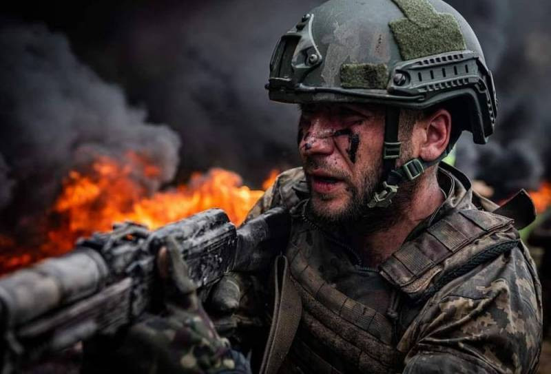 Quyền thống đốc tỉnh Kherson thân Nga, ông Vladimir Sardo, cho biết lãnh thổ bên bờ trái của cây cầu, bị lực lượng Ukraine đổ bộ cách đây một tuần, nhằm thiết lập đầu cầu đổ bộ sang bờ trái, đã được quân Nga "dọn sạch hoàn toàn". Ảnh: Pinterest.