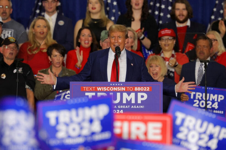 Ông Trump đã nhiều lần tuyên bố rằng, nếu trở lại nắm quyền, ông sẽ giải quyết cuộc xung đột Nga-Ukraine trong vòng 24 giờ. Điều này chắc chắn phủ bóng đen lên tương lai của Ukraine.