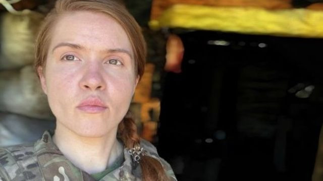 Trong bối cảnh đó, tâm trạng đầu hàng tiêu cực bắt đầu lan rộng trong giới lãnh đạo cấp cao của Quân đội Ukraine. Theo truyền thông nước ngoài đưa tin, nữ nghị sĩ Maryana Bezuglaya, thành viên Quốc hội Ukraine, đã công khai cáo buộc Tổng tư lệnh Quân đội Ukraine, Tướng Syrsky, “tán thành việc đầu hàng" trên nền tảng xã hội.