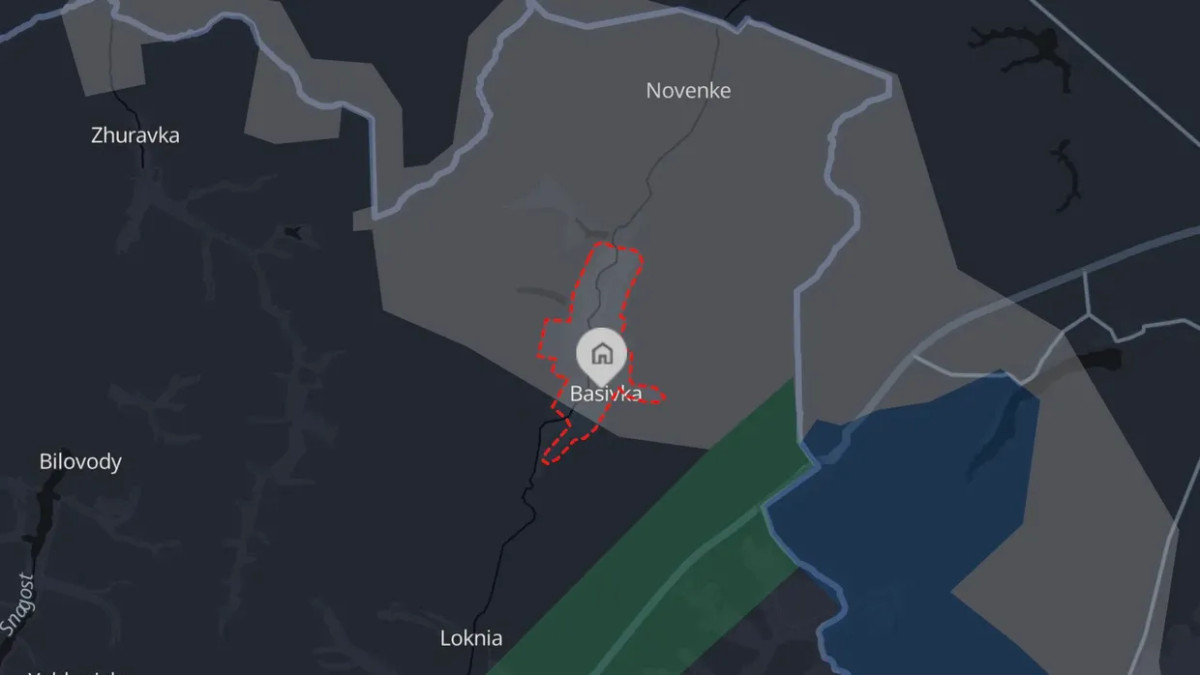 Trên thực tế, quân Ukraine tại đây đã cố gắng ngăn chặn bước tiến của quân Nga tại ngôi làng Basivka, bằng những trận giao tranh ác liệt, nhưng RFAF đã chiếm được một nửa ngôi làng; rồi sau đó là nửa còn lại. Các nguồn tin của Nga đưa tin, Basovka đã bị quân Nga kiểm soát hoàn toàn.