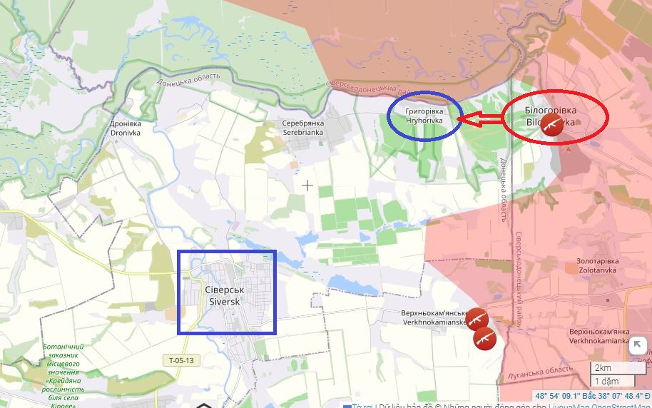 Vào ngày 28/4, theo hướng Seversk ở phía bắc Donbass, nơi vốn “im ắng” từ lâu, Cụm quân phía Nam của Quân đội Nga (RFAF), bất ngờ phát động một cuộc tấn công dữ dội từ đầu cầu Bilogorivka về phía tây, dọc theo sông Siverskyi Donetsk, tiến thẳng đến làng Grigrivka trên bờ nam con sông này và chiếm các điểm cao có giá trị chiến thuật ở Núi Trắng, cách thành phố Seversk không xa.