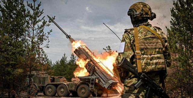 Ngay từ đầu tháng 4, RFAF đã tấn công các vị trí bên ngoài của cứ điểm này; tuy nhiên, do AFU liên tục điều quân tiếp viện, nên hai bên đã giao tranh tại đây gần 30 ngày, trước khi RFAF tuyên bố đã chiếm được thành công cứ điểm lớn này của Ukraine.