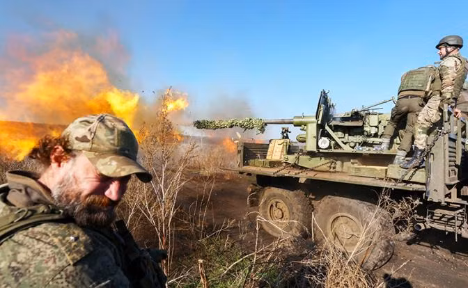 Theo một số thông tin, hiện vẫn còn có khoảng 20 lính Ukraine ẩn náu trong tầng hầm nhà dân ở làng Belogorivka và không đầu hàng. Để tránh thương vong không đáng có, RFAF đã không mở các cuộc tấn công lớn vào khu vực này trong mấy ngày qua, mà chỉ tổ chức bao vây và tấn công số quân Ukraine này, bằng UAV FPV và hỏa lực súng cối.