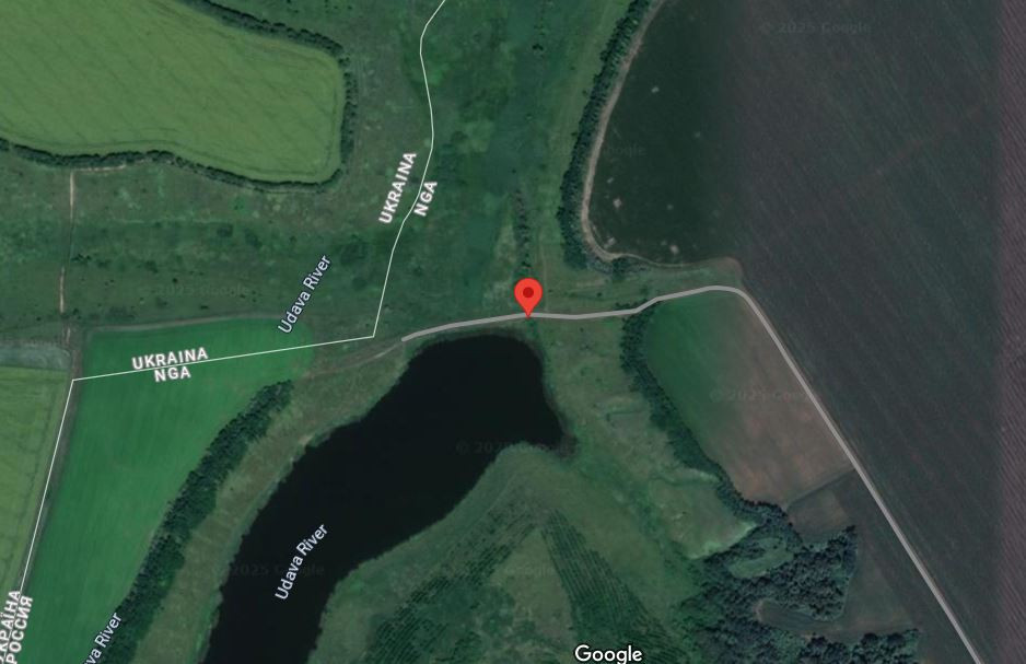 Trong khi đó, một trường hợp khẩn cấp đã xảy ra ở tỉnh Belgorod của Nga, khi một con đập trên một nhánh của sông Severodonetsk ở tỉnh này, đột nhiên bị vỡ. Tọa độ cụ thể là 50.9638409 vĩ độ bắc và 35.3452096 kinh độ đông. Kết quả cho thấy mực nước đột nhiên dâng cao 2,4 mét, khiến một số khu định cư ở hạ lưu đã bắt đầu được sơ tán khẩn cấp.