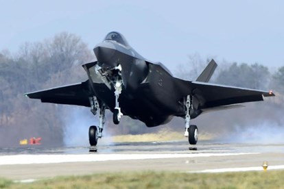 Theo người phát ngôn của Không quân Mỹ, chi phí vận hành F-35 phải giảm 47%, thì Không quân mới có thể chi trả được. Nhưng báo cáo của Văn phòng Trách nhiệm Chính phủ Mỹ nêu rõ, ngay cả khi các phụ tùng thay thế được cung cấp miễn phí, việc bảo dưỡng F-35A sẽ vượt quá ngân sách.