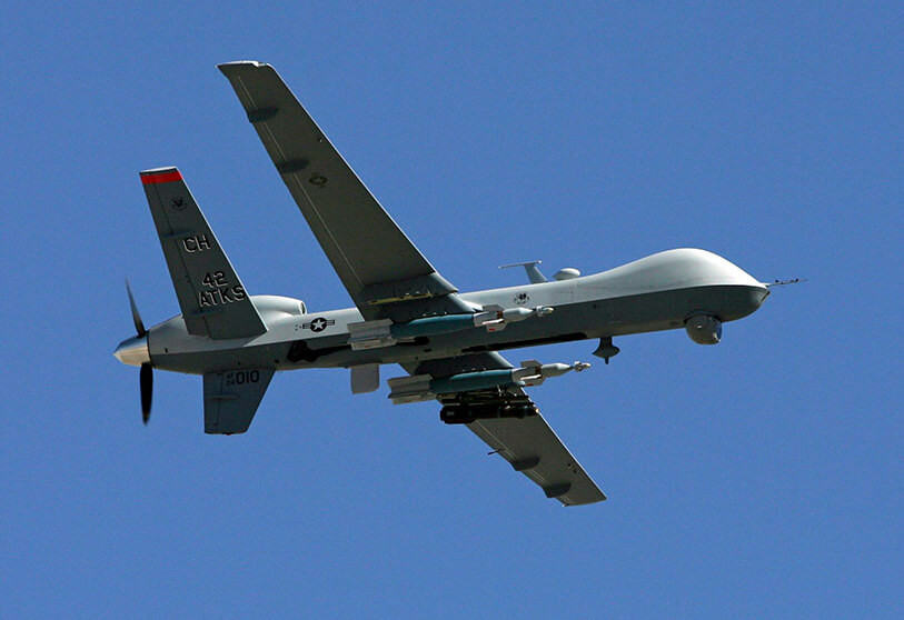 Máy bay không người lái MQ-9 Reaper có trọng tải vũ khí hơn 1 tấn và có thể mang cùng lúc 4 tên lửa chống tăng Hellfire và 2 quả bom 227 kg. Reaper được trang bị hệ thống điều khiển rất mạnh, khả năng chống nhiễu và bảo mật cao, nhờ những thuật toán mới nhất.