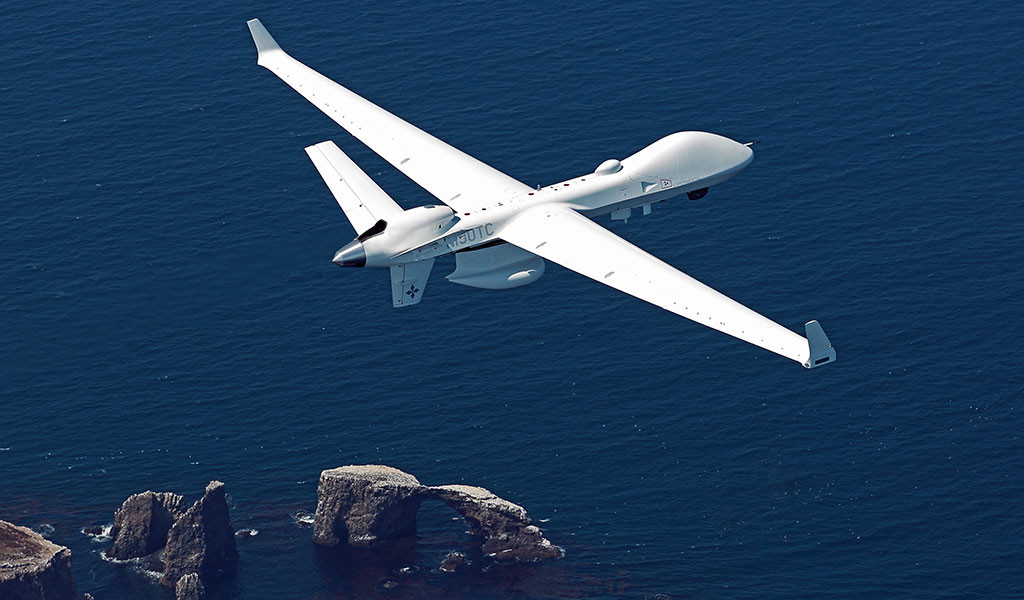 Vào năm 2020, Ấn Độ đã thuê hai chiếc UAV MQ-9B Sea Guard, một mẫu cải tiến của MQ-9, để thực hiện các nhiệm vụ trinh sát và giám sát hàng hải và huấn luyện cho nhân viên và sau đó họ quyết định tiếp tục mua 30 máy bay loại này. 