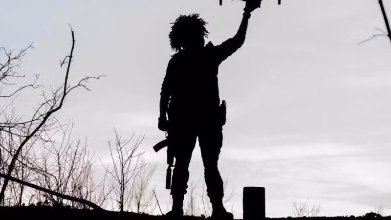 Trước đây, khi Lữ đoàn 110 chiến đấu ở Avdiivka, mặc dù thiếu đạn pháo và chỉ mới ở giai đoạn đầu sử dụng UAV FPV, nhưng các đơn vị bộ binh vẫn đủ quân số, bù đắp cho việc thiếu hỗ trợ hỏa lực. "Bây giờ, mặc dù chúng tôi có đủ hỏa lực pháo binh và UAV, nhưng lại không có ai để chiến đấu. Hoàn toàn không có quân số trong các đơn vị bộ binh", chỉ huy Lữ đoàn 110 cho biết. 