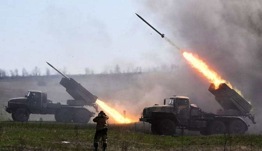 Ukraine tiếp tục tấn công, Nga đưa quân "luồn sâu đánh hiểm" Ukraine tiep tuc tan cong, Nga dua quan