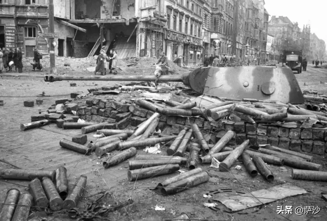 Tại sao Đức đã tới sát ngoại ô nhưng không thể vào tới Moscow - Hình 16 Tai sao Duc da toi sat ngoai o nhung khong the vao toi Moscow-Hinh-16