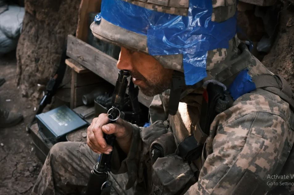 Trong những ngày gần đây, Quân đội Ukraine đã tích trữ một lượng lớn vật chất hậu cần tại các nút phòng thủ này, giúp các đơn vị bảo vệ các khu vực này, có thể chiến đấu lâu dài mà không cần tiếp tế từ bên ngoài. Rõ ràng, Quân đội Ukraine muốn kéo quân Nga vào chiến đấu trên đường phố. 