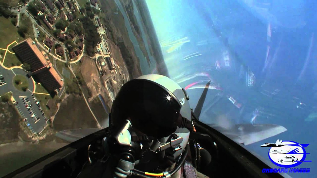 Theo một phi công khác, số máy bay chiến đấu F-35 tham gia huấn luyện cùng, đã nhanh chóng đến hiện trường và gửi tọa độ nơi máy bay rơi cho lực lượng tìm kiếm cứu nạn. Phi công chiếc F-22 “Hornet 1” nhảy dù chỉ cách đường chưa đầy 100 m, sau đó lên xe trở về Căn cứ Không quân Eglin.