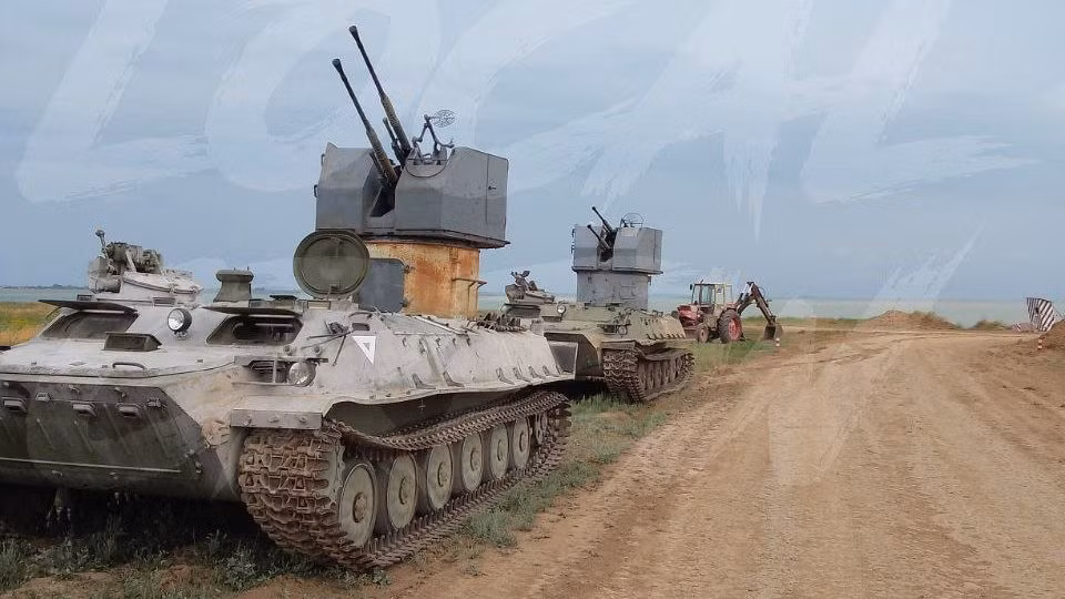 Có vẻ như khẩu phải hải quân từ thời Liên Xô, được đưa lên trên chiếc xe bọc thép MT-LB có thể là loại pháo 25 mm/79 2M-3 (cỡ nòng 23mm, chiều dài nòng pháo bằng 79 lần đường kính đạn). Theo phán đoán của trang Telegram đăng ảnh, nó cũng có thể là bản nâng cấp 2M-3M.