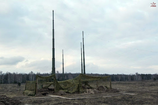 Cũng liên quan đến Quân đội Nga, các cuộc tập trận tiếp theo của NATO với việc sử dụng máy bay chiến đấu F-35 gần biên giới Nga đã bị gián đoạn bởi hệ thống tác chiến điện tử Murmansk-BN của Nga.