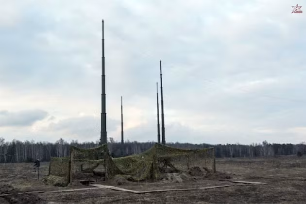 Cũng liên quan đến Quân đội Nga, các cuộc tập trận tiếp theo của NATO với việc sử dụng máy bay chiến đấu F-35 gần biên giới Nga đã bị gián đoạn bởi hệ thống tác chiến điện tử Murmansk-BN của Nga.