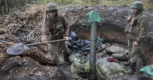 Khi binh lính chất lượng cao bị tiêu hao, binh lính được bổ sung sẽ khó thích nghi với xung đột cường độ cao và thường tổn thất trong chiến đấu sẽ lớn hơn. Điều này đòi hỏi Quân đội Ukraine sử dụng nhiều quân số hơn, do đó việc hình thành vòng tròn luẩn quẩn.