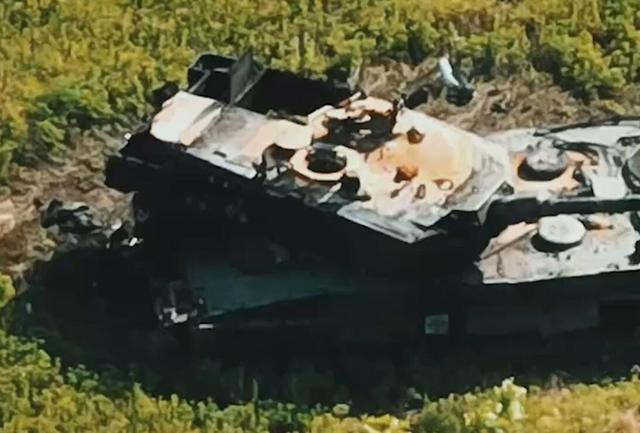 Nếu quân đội Ukraine muốn chọc thủng hệ thống phòng thủ hiện tại của Nga, ngoài việc tung nốt lực lượng dự bị cuối cùng, họ có thể sẽ tìm cách thay đổi chiến thuật. Nếu cuộc chiến cứ tiếp tục như vậy, không chỉ quân Ukraine thiệt hại nặng, mà quân đội Nga sẽ nắm bắt cơ hội để phản công, nhờ lực lượng cơ động tinh nhuệ đang nằm ở phía sau. 