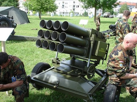 Một tính năng chính của RAK-SA-12 là khả năng triển khai và thu hồi nhanh, giúp cho khẩu đội chuẩn bị bắn hoặc di chuyển đến vị trí mới một cách nhanh chóng. Điều này đặc biệt quan trọng trong các tình huống chiến đấu khẩn trương, nơi tính cơ động và thời gian phản ứng là rất quan trọng.