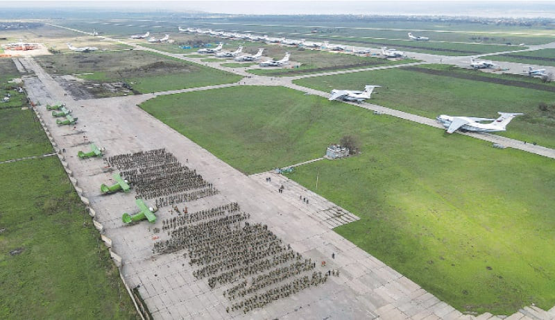 Bắt đầu từ những năm 2000, nhưng đặc biệt là trong thập kỷ qua, Nga đã chú ý mua sắm rất nhiều máy bay chiến đấu, cùng các loại máy bay trực thăng mới và hiện đại hóa các máy bay hiện có của mình.